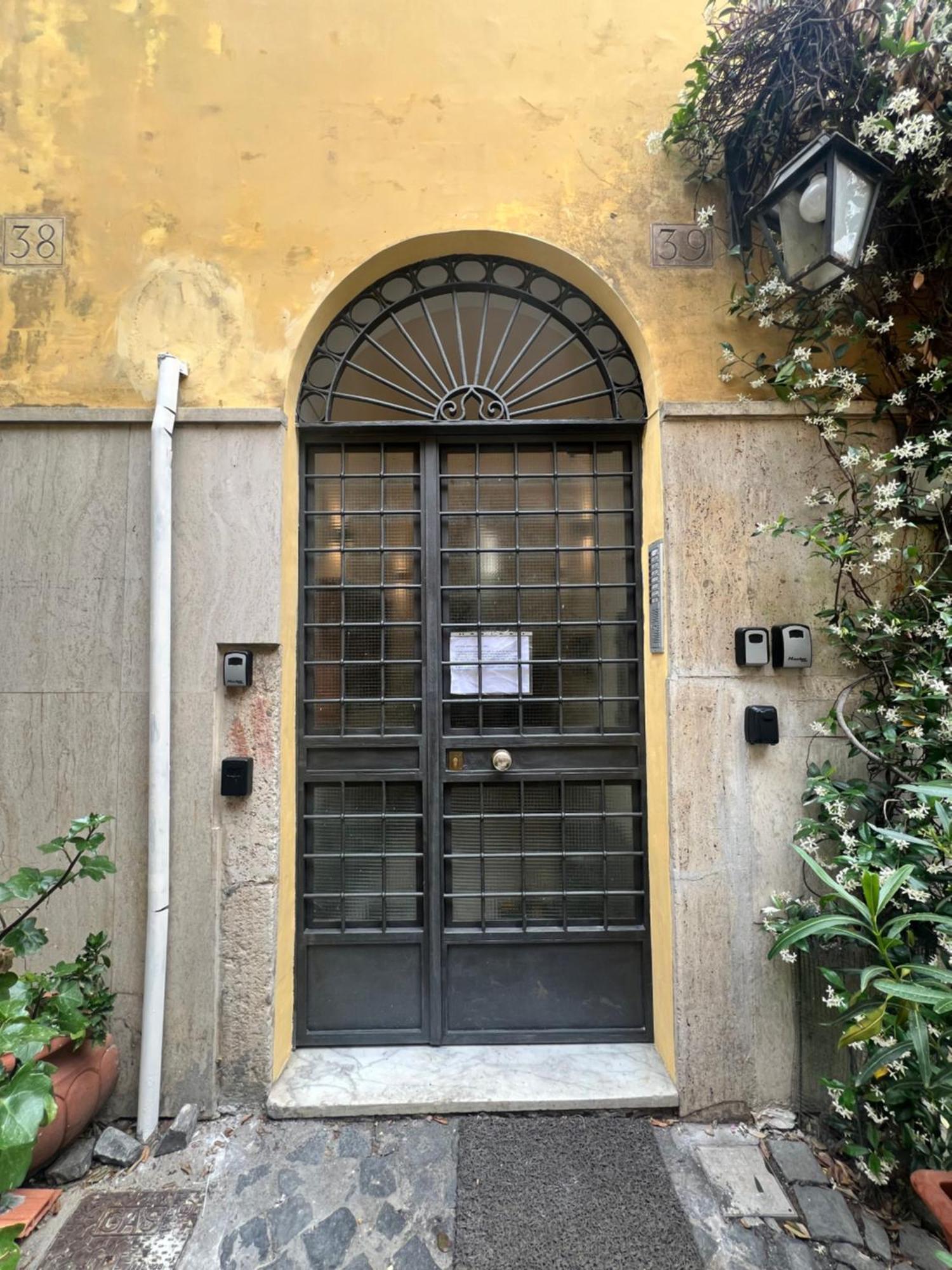 Trastevere Al Leopardo روما المظهر الخارجي الصورة